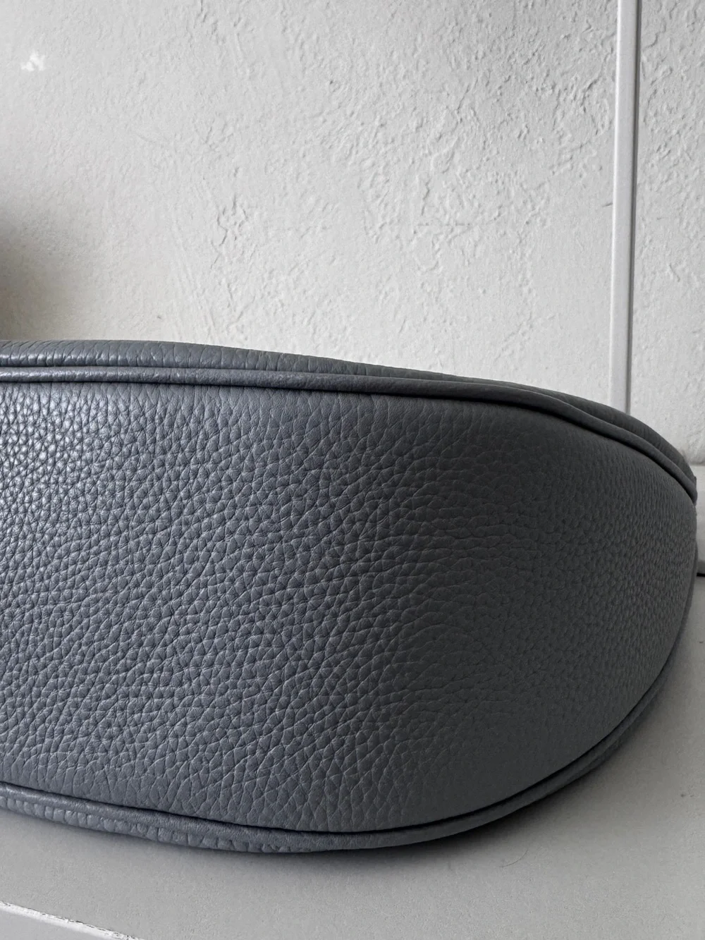 kate spade light gray pebbled leather hobo bag